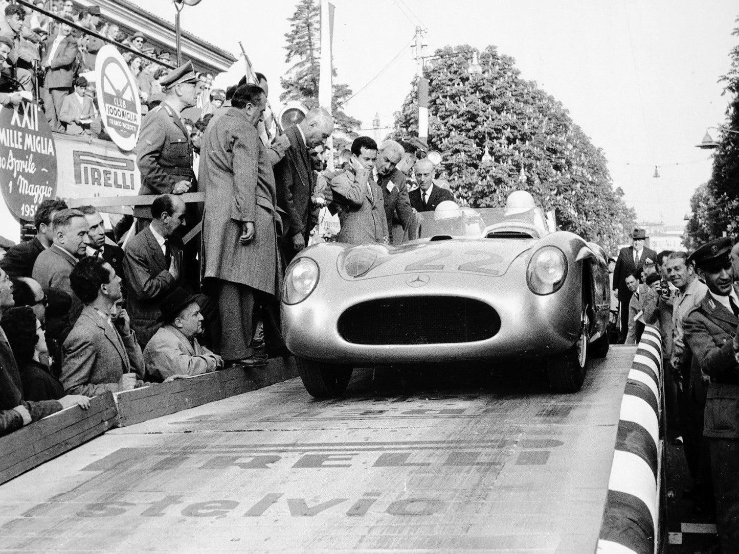 Stirling Moss 1955 Canvas Print